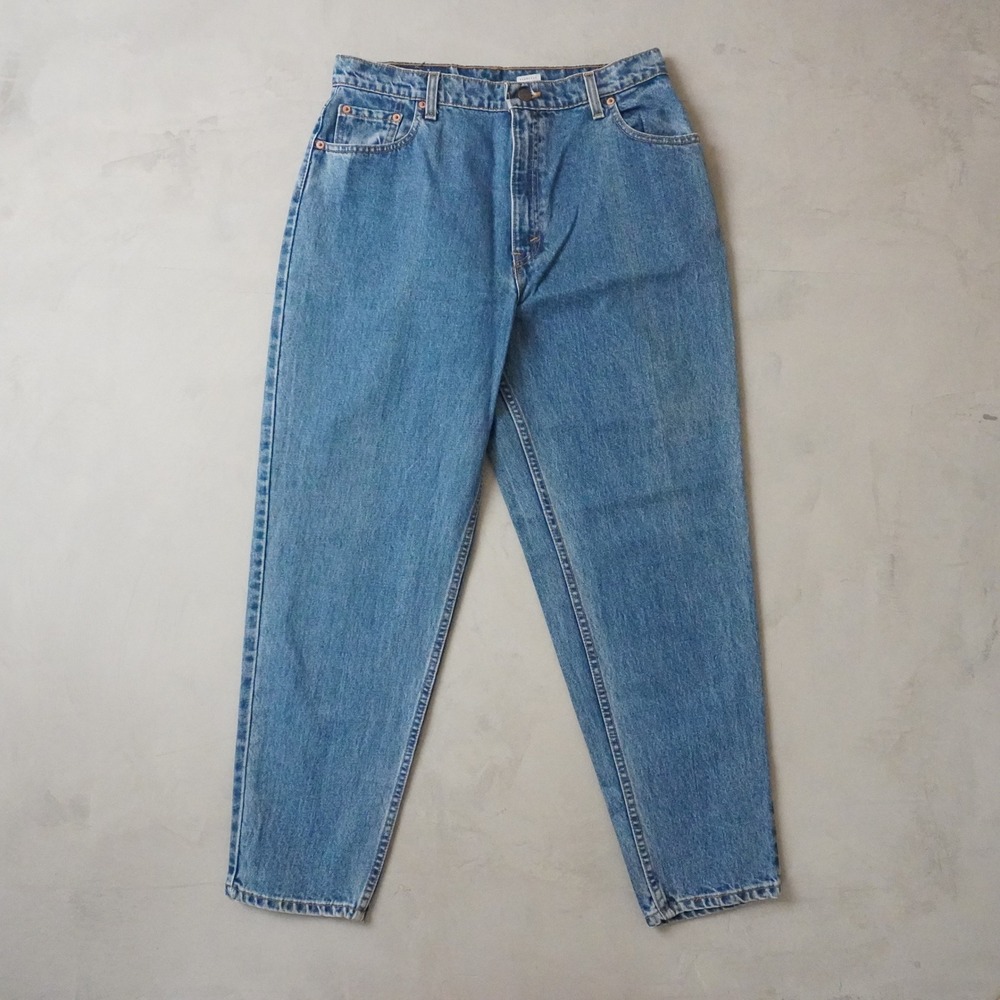 Vintage Levis 551 Jeans 34x30 Womens 90s Blue Relaxed Tapered USA Made Denim